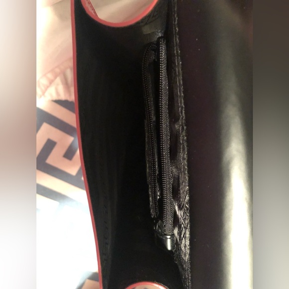 NWT Beijo patent leather crossbody bag.  Length- 6 inches.   $35.00 - Picture 4 of 6